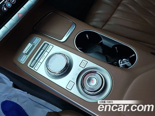 Genesis GV70 2021 — ფოტო 6/20