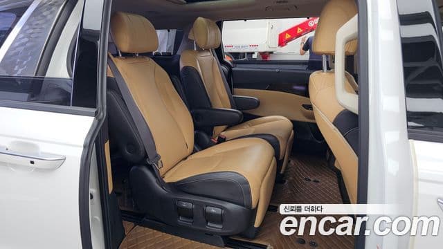Kia Carnival 2021 — Şəkil 12/20