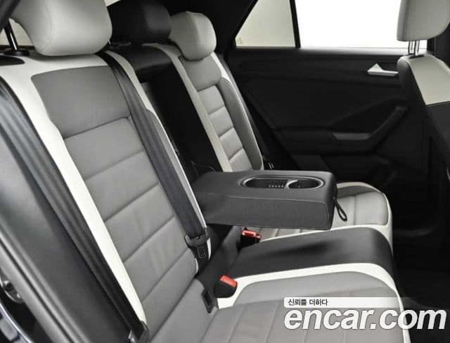 Volkswagen T-Roc 2021 — ფოტო 11/20