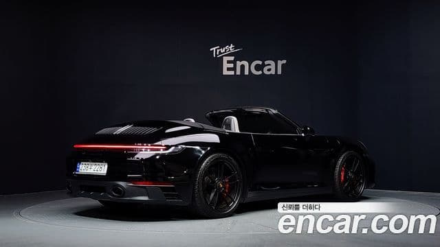 Porsche 911 2023 — Şəkil 1/20