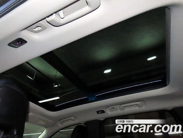 Volvo XC90 2018 — Şəkil 15/20