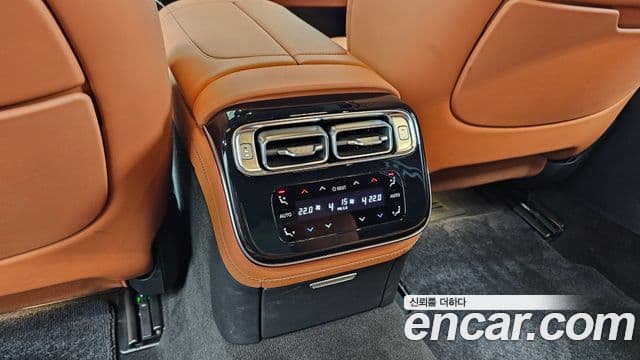 Mercedes-Benz S-Class 2023 — Photo 28/34
