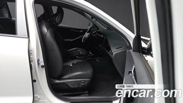 Kia Niro 2022 — Şəkil 11/20