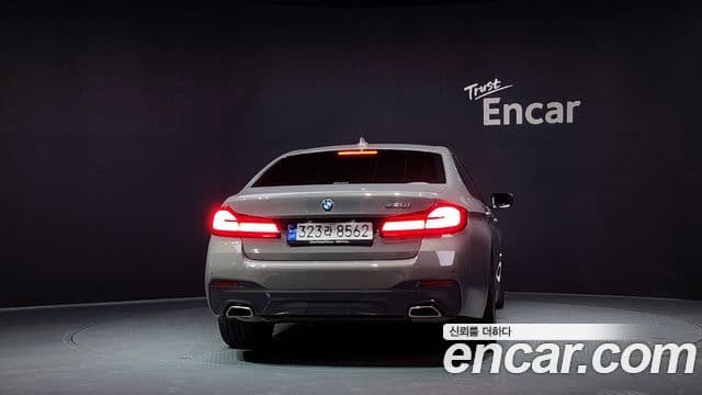 BMW 5 Series 2022 — ფოტო 4/20