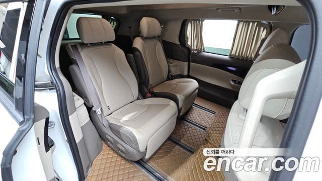 Kia Carnival 2022 — ფოტო 11/20