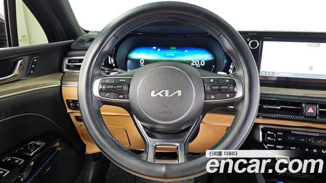 Kia K5 2023 — Şəkil 13/20