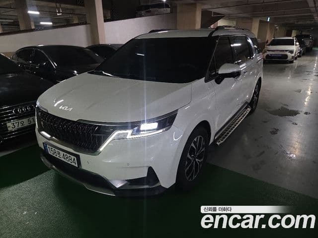 Kia Carnival 2021 — фото 5 из 20