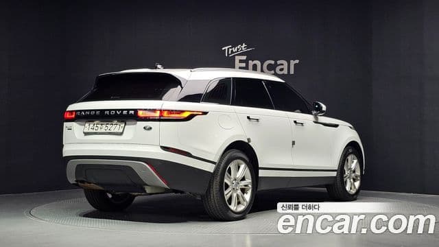 Land Rover Range Rover Velar 2019 — ფოტო 2/20