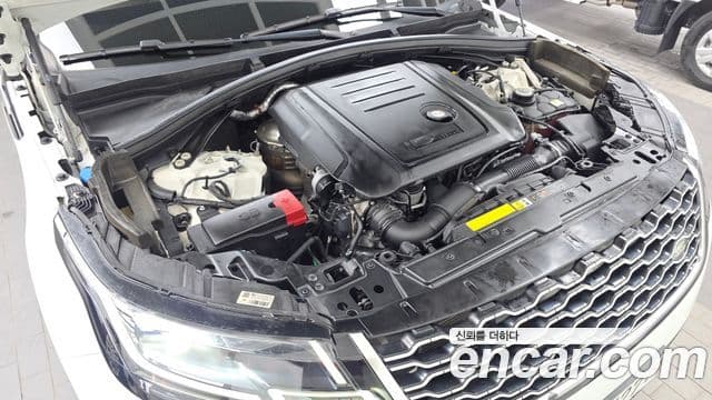 Land Rover Range Rover Velar 2019 — ფოტო 6/20