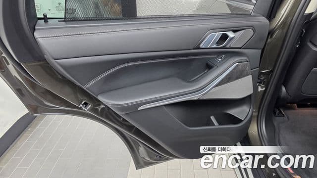 BMW X5 2025 — Photo 31/32