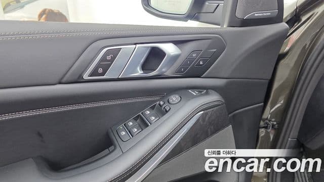 BMW X5 2025 — Photo 21/32