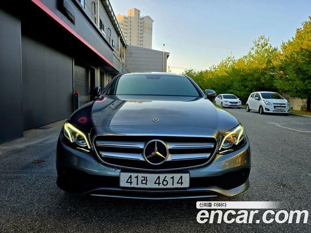 Mercedes-Benz E-Class 2018 — ფოტო 2/20