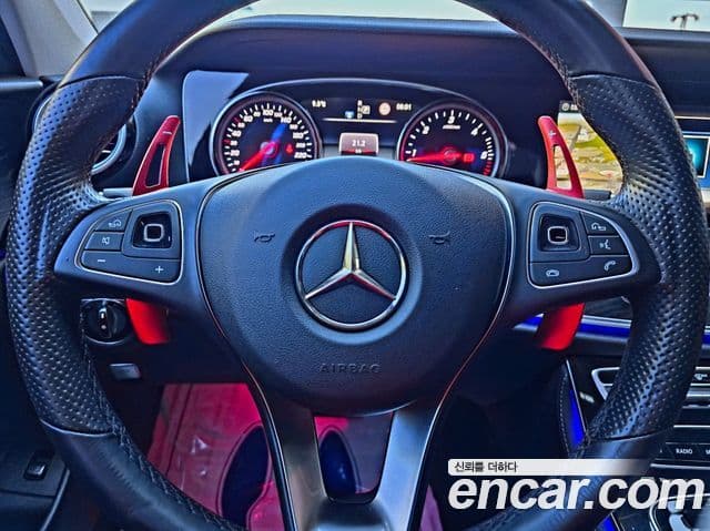 Mercedes-Benz E-Class 2018 — ფოტო 8/20