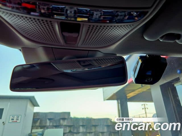 Mercedes-Benz E-Class 2018 — ფოტო 16/20