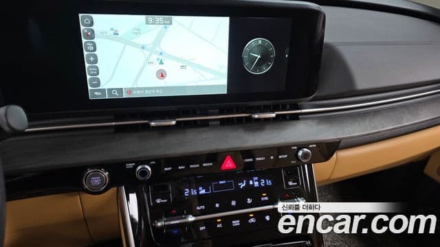 Kia Carnival 2023 — ფოტო 13/20