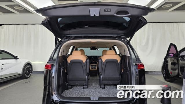Kia Carnival 2023 — Şəkil 20/20