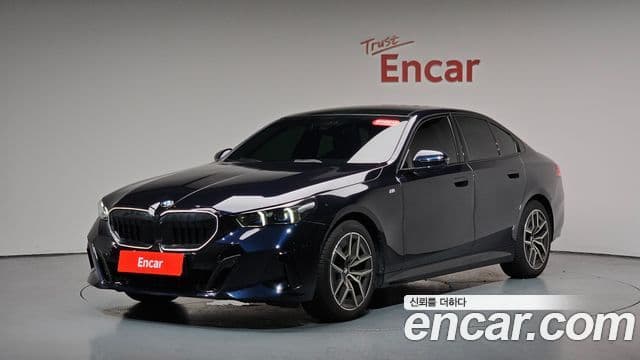 BMW 5 Series 2025 — Photo 8/41