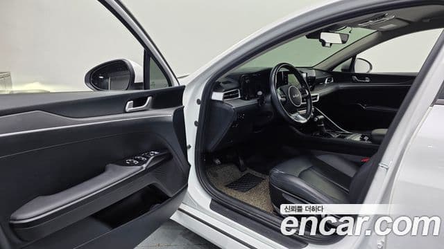 Kia K5 2021 — фото 10 из 20
