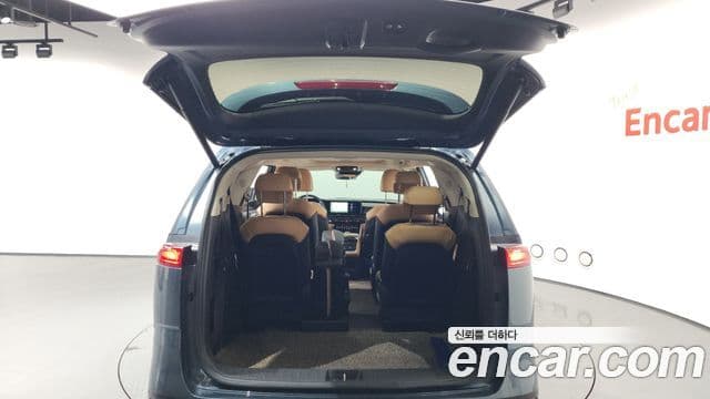 Kia Carnival 2023 — Фото 20/20