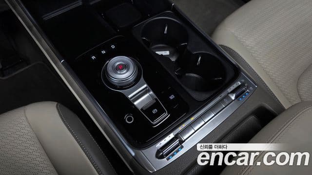 Kia Carnival 2025 — фото 9 из 20