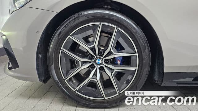 BMW 5 Series 2025 — фото 5 из 20