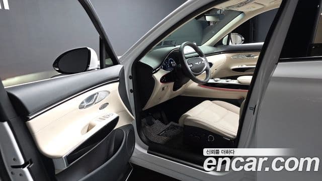 Genesis GV70 2023 — фото 10 из 20