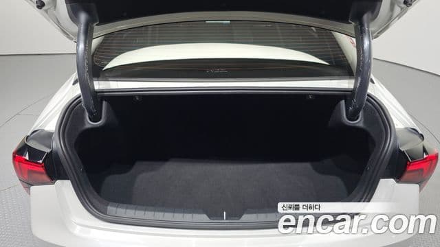 Kia K5 2024 — фото 17 из 20