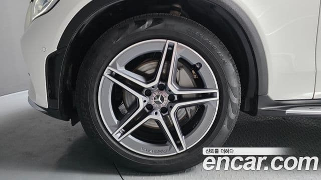 Mercedes-Benz GLC-Class 2022 — Şəkil 11/32