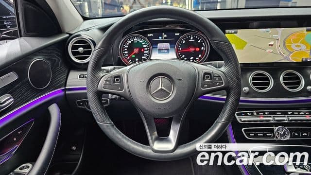 Mercedes-Benz E-Class 2018 — ფოტო 13/20