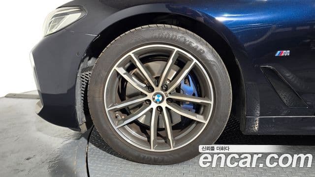 BMW 5 Series 2023 — Şəkil 5/20