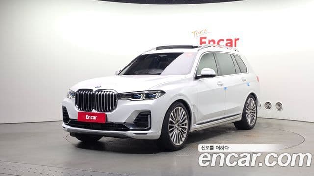 BMW X7 2022 — Фото 1/20