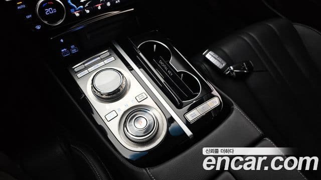 Genesis Electrified G80 2023 — Şəkil 9/20