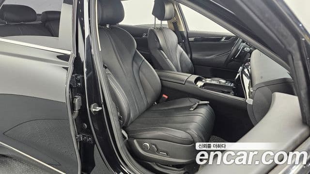 Genesis Electrified G80 2023 — Şəkil 12/20
