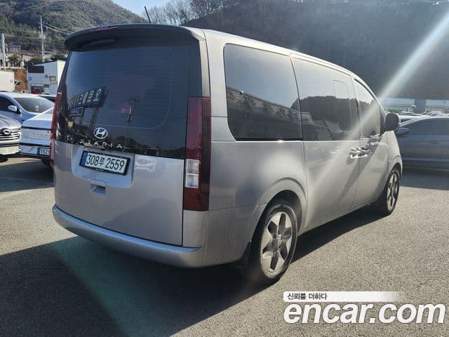 Hyundai Staria 2021 — Şəkil 7/20