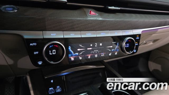 Genesis Electrified G80 2022 — Şəkil 18/20
