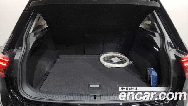 Volkswagen Tiguan 2022 — Şəkil 20/20