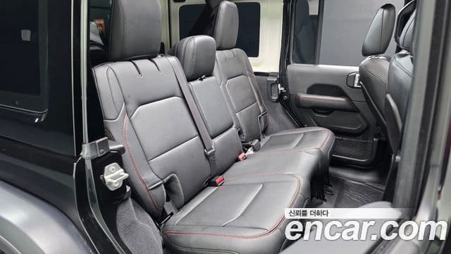 Jeep Wrangler 2025 — Фото 11/20