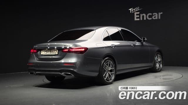 Mercedes-Benz E-Class 2022 — Фото 2/20