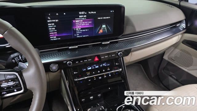 Kia Carnival 2021 — фото 14 из 20