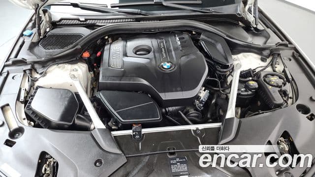 BMW 5 Series 2018 — ფოტო 6/20