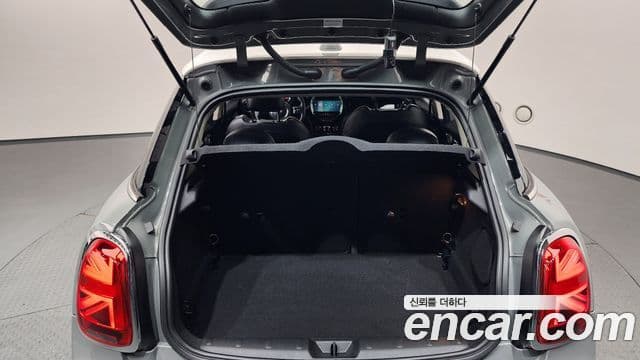 Mini Cooper 2022 — Photo 10/30