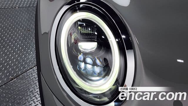 Mini Cooper 2022 — Photo 20/30