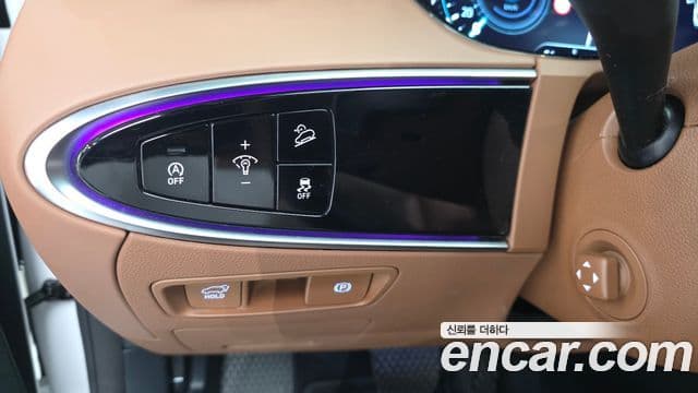 Genesis GV70 2022 — фото 18 из 20
