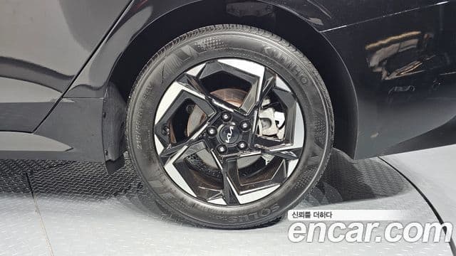 Kia K5 2025 — Photo 3/30