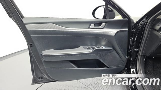 Kia K5 2025 — Photo 1/30