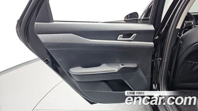 Kia K5 2025 — Photo 13/30