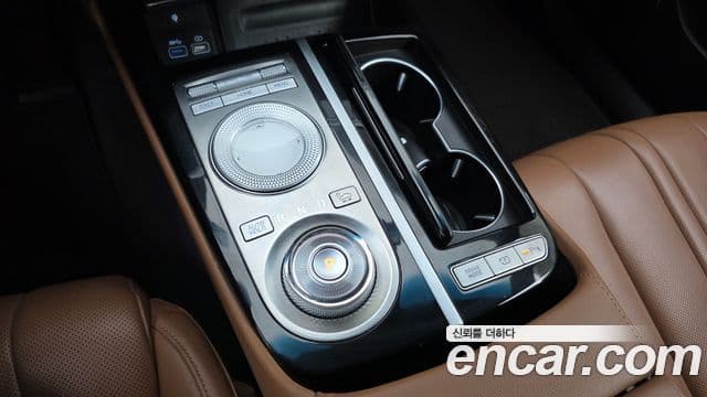 Genesis Electrified G80 2020 — фото 9 из 20