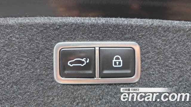 Genesis Electrified G80 2022 — фото 16 из 20