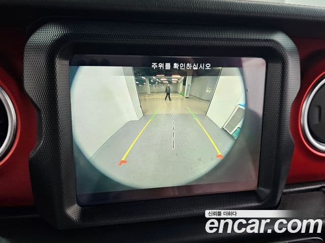 Jeep Wrangler 2020 — фото 14 из 20