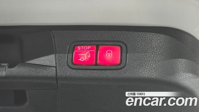 Mercedes-Benz GLB-Class 2021 — Photo 31/33
